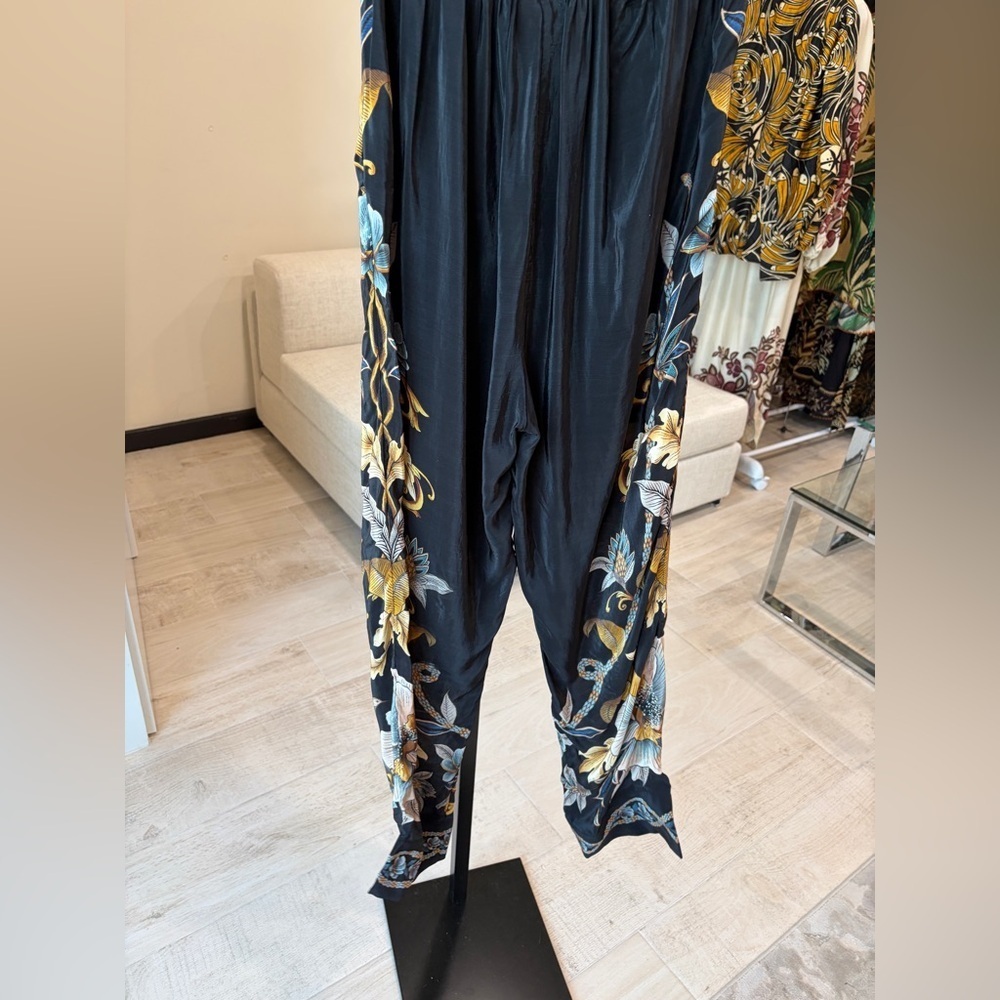 Farm Rio: Black Flowerful Garden Pajama
Pants DT - Picture 7 of 15